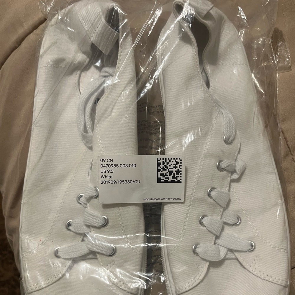 Never worn
